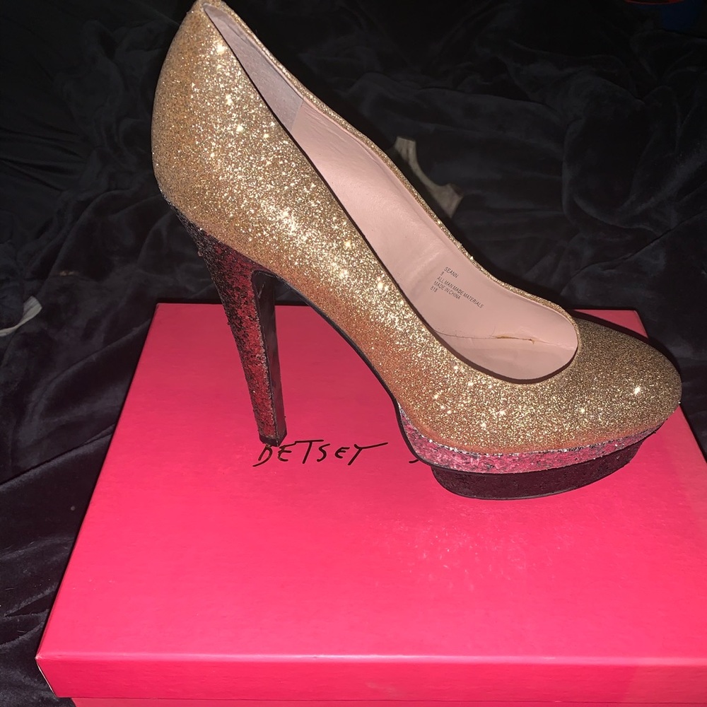 Betsy Johnson glitter heel